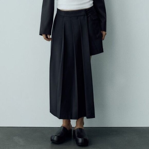 ASYMMETRICAL PLEATED SKIRT DARK NAVY NEW - Picture 5 of 5